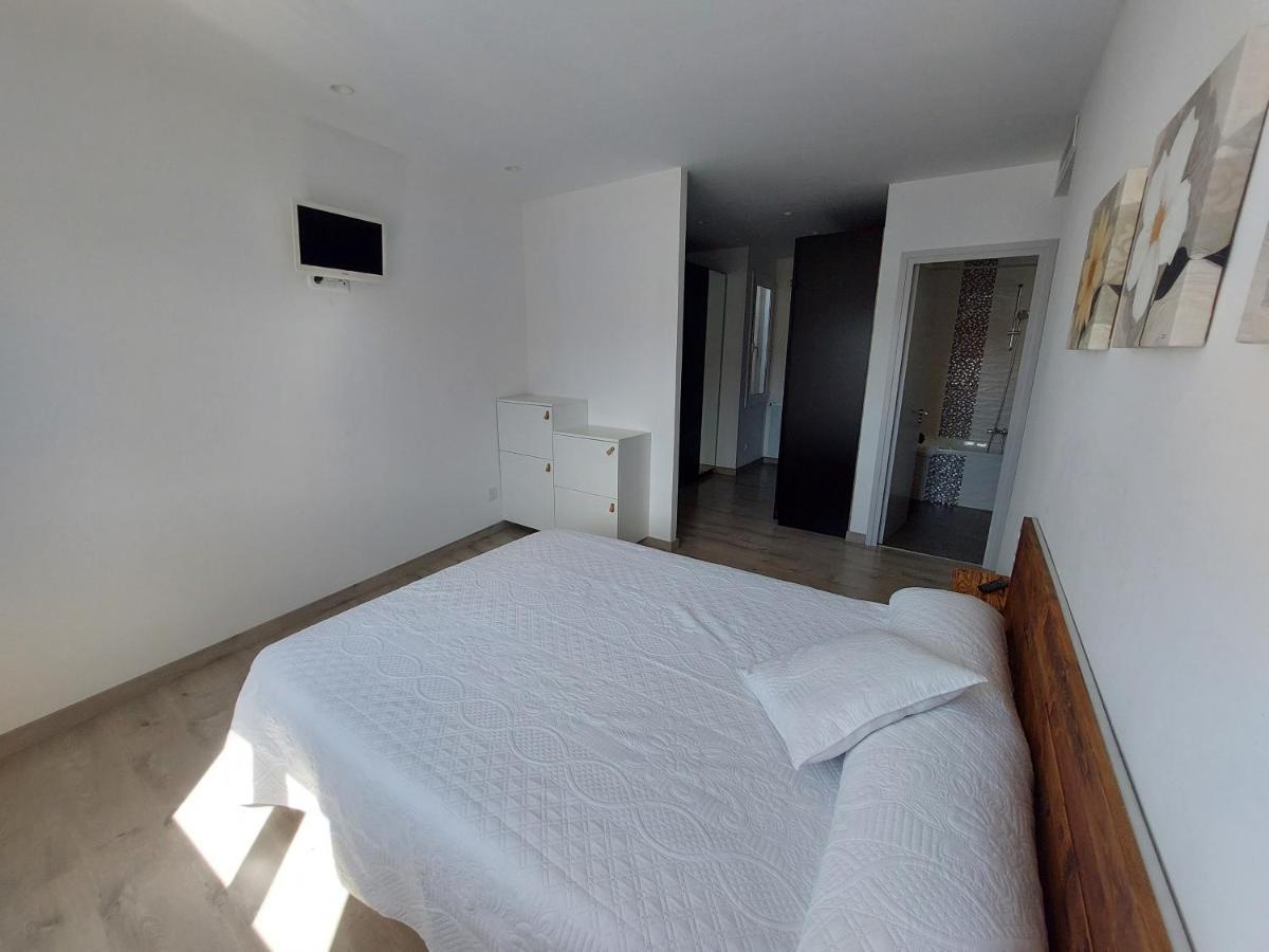 Apartmán Atic Al Centre De Girona Exteriér fotografie